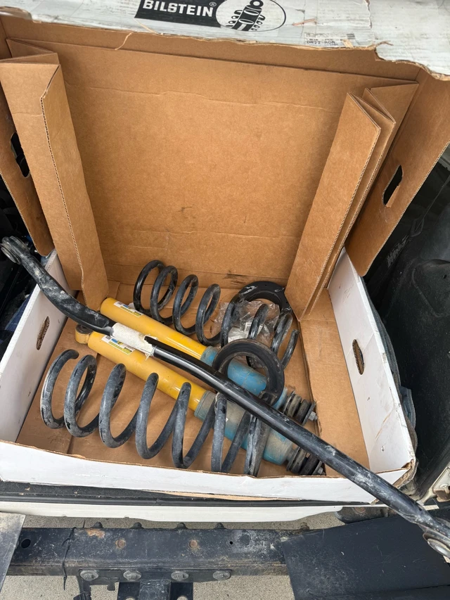 Ram 2500 OE přední Suspension, dovoz Kanada — foto 1