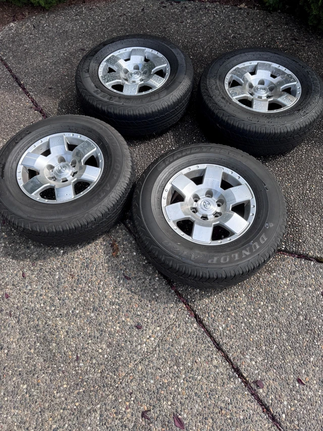 Rims and Tires - Toyota OE - Original FJ, dovoz Kanada — foto 1