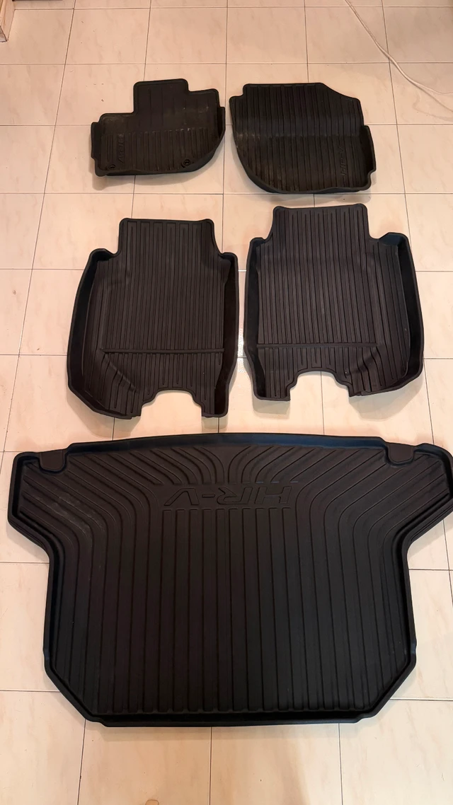 2016-2022 Honda Hr-v Original Floor And Trunk Mats, dovoz Kanada — foto 1 | AMECAR 2016-2022 Honda Hr-v Original Floor And Trunk Mats, dovoz Kanada — foto 1