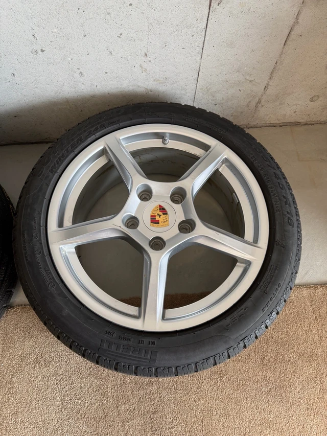 Porsche Winter Tire sada, dovoz Kanada — foto 1