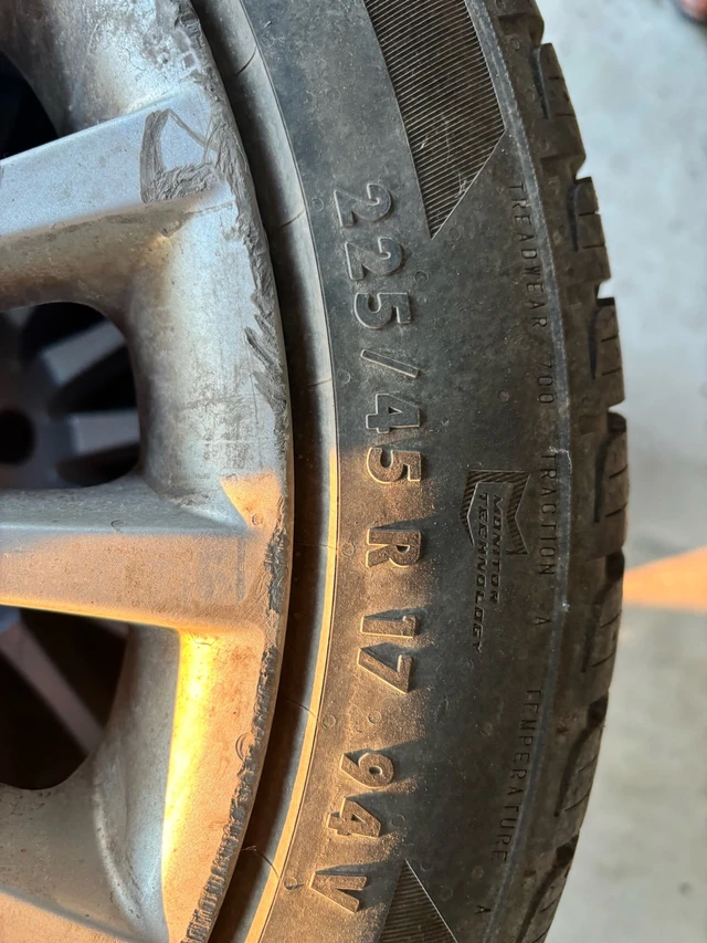 Reduced - Evertek GT Brand nový tires 225/45 R17 with OE Rims, dovoz Kanada — foto 1