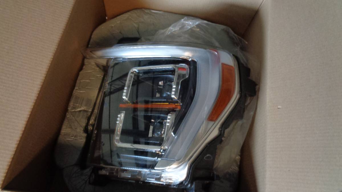 2021-23 Ford F150 levý LED Dynamic Genuine světlomet komplet nový, dovoz USA — foto 1 z 6 2021-23 Ford F150 levý LED Dynamic Genuine světlomet komplet nový, dovoz USA — foto 1 z 6
