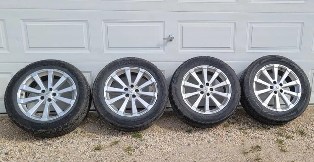 Toyota 245/55R19 Tires and Rims, dovoz Kanada — foto 1