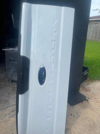 2024-2026 F250/350 Tailgate, dovoz USA — foto 1