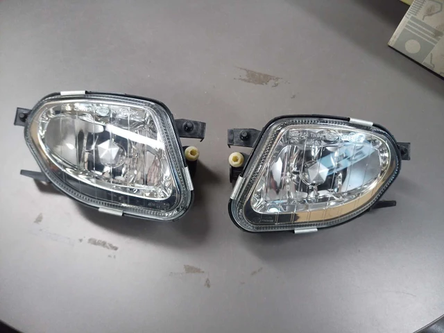 Mercedes-Benz Original mlhovka lamp nový pár, dovoz Kanada — foto 1