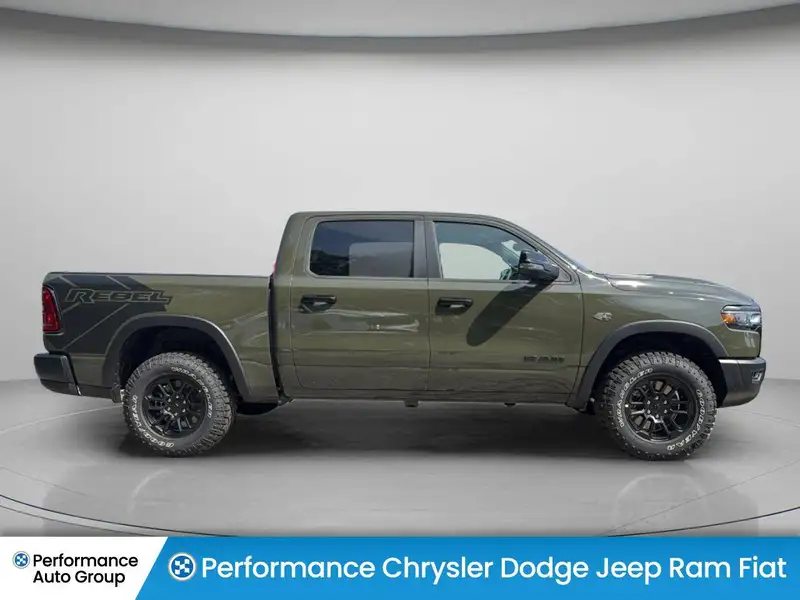 2027 RAM 1500 Rebel, Tank, 1 km, dovoz Kanada — foto 4 z 12