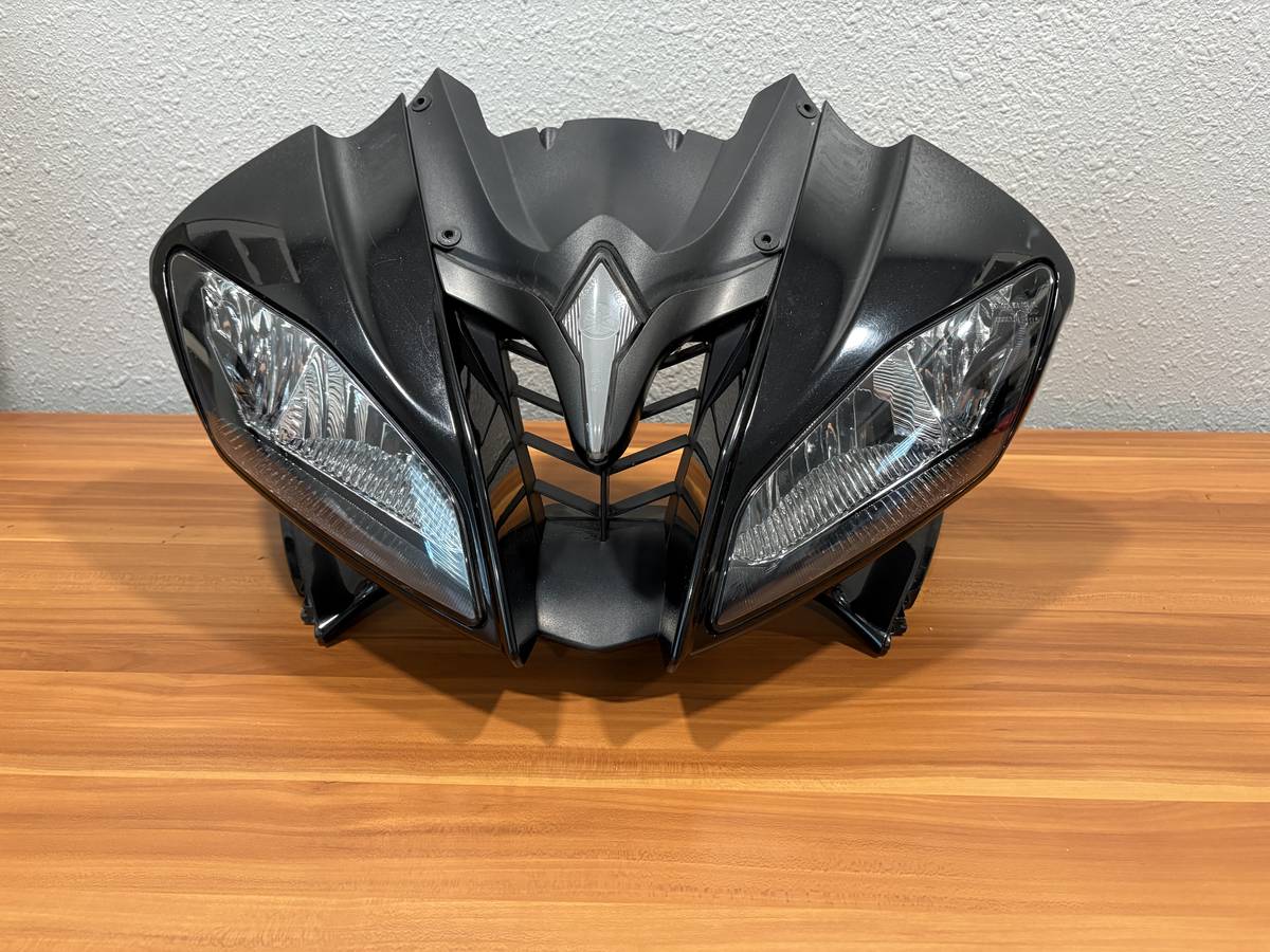 2016 Yamaha Yzfr6 Yzf R6 OE světlomet Upper Fairing Plastic, dovoz USA — foto 1 z 10 2016 Yamaha Yzfr6 Yzf R6 OE světlomet Upper Fairing Plastic, dovoz USA — foto 1 z 10
