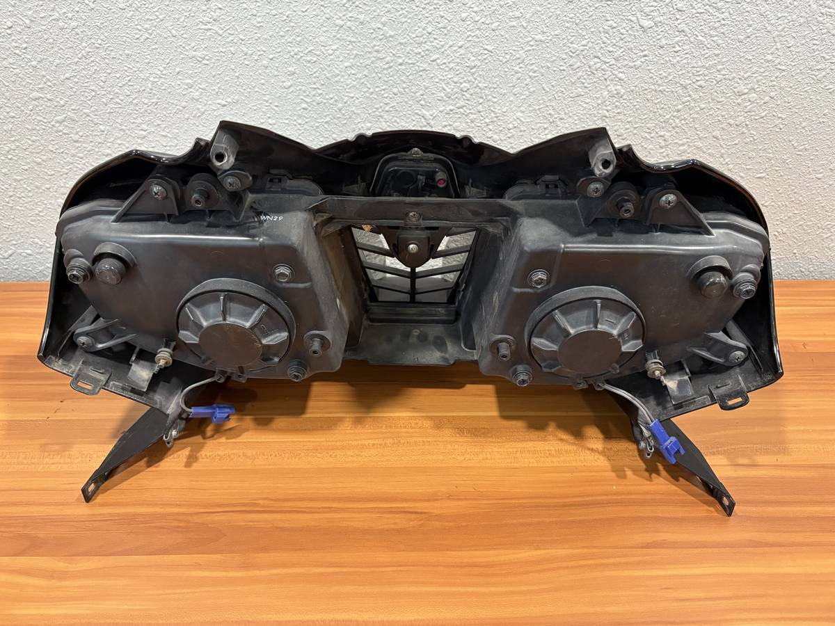 2016 Yamaha Yzfr6 Yzf R6 OE světlomet Upper Fairing Plastic, dovoz USA — foto 9 z 10