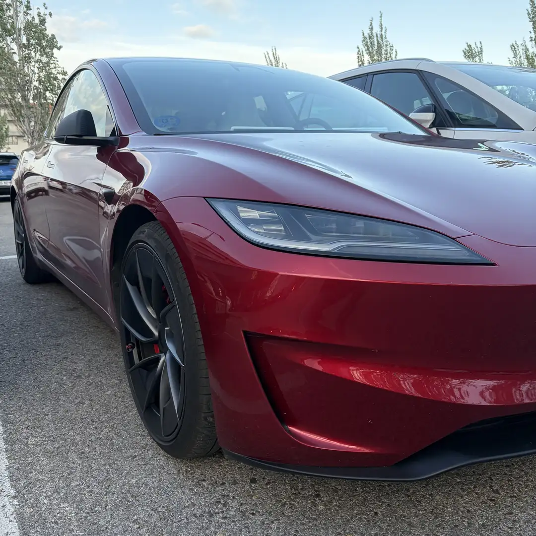 2024 Tesla Model 3, 17 000 km, Španielsko — foto 2 z 12
