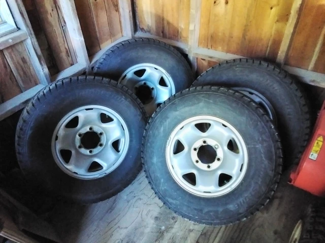 265/70R16 Bridgestone Blizzak DM-V2, dovoz Kanada — foto 1