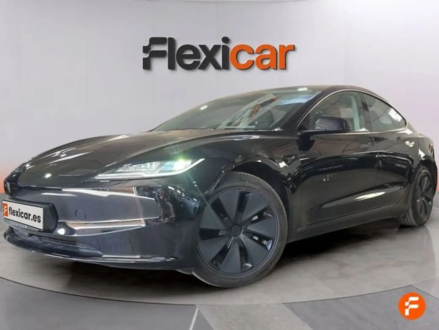2025 Tesla Model 3, 12 754 km, Španielsko — foto 3 z 12