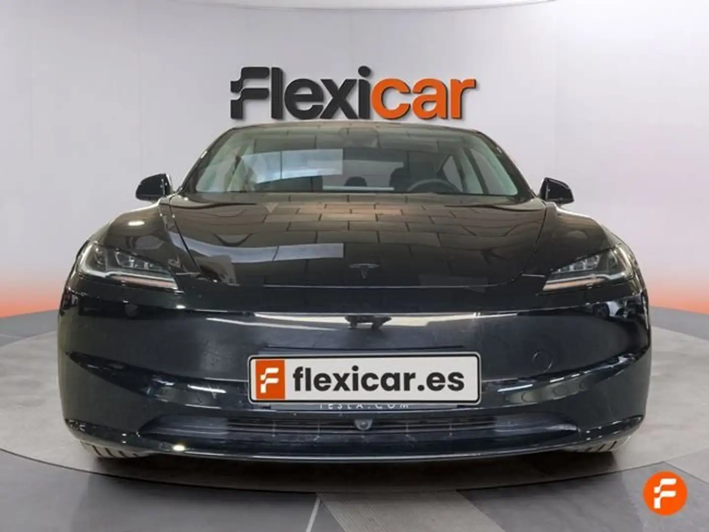 2025 Tesla Model 3, 12 754 km, Španielsko — foto 2 z 12