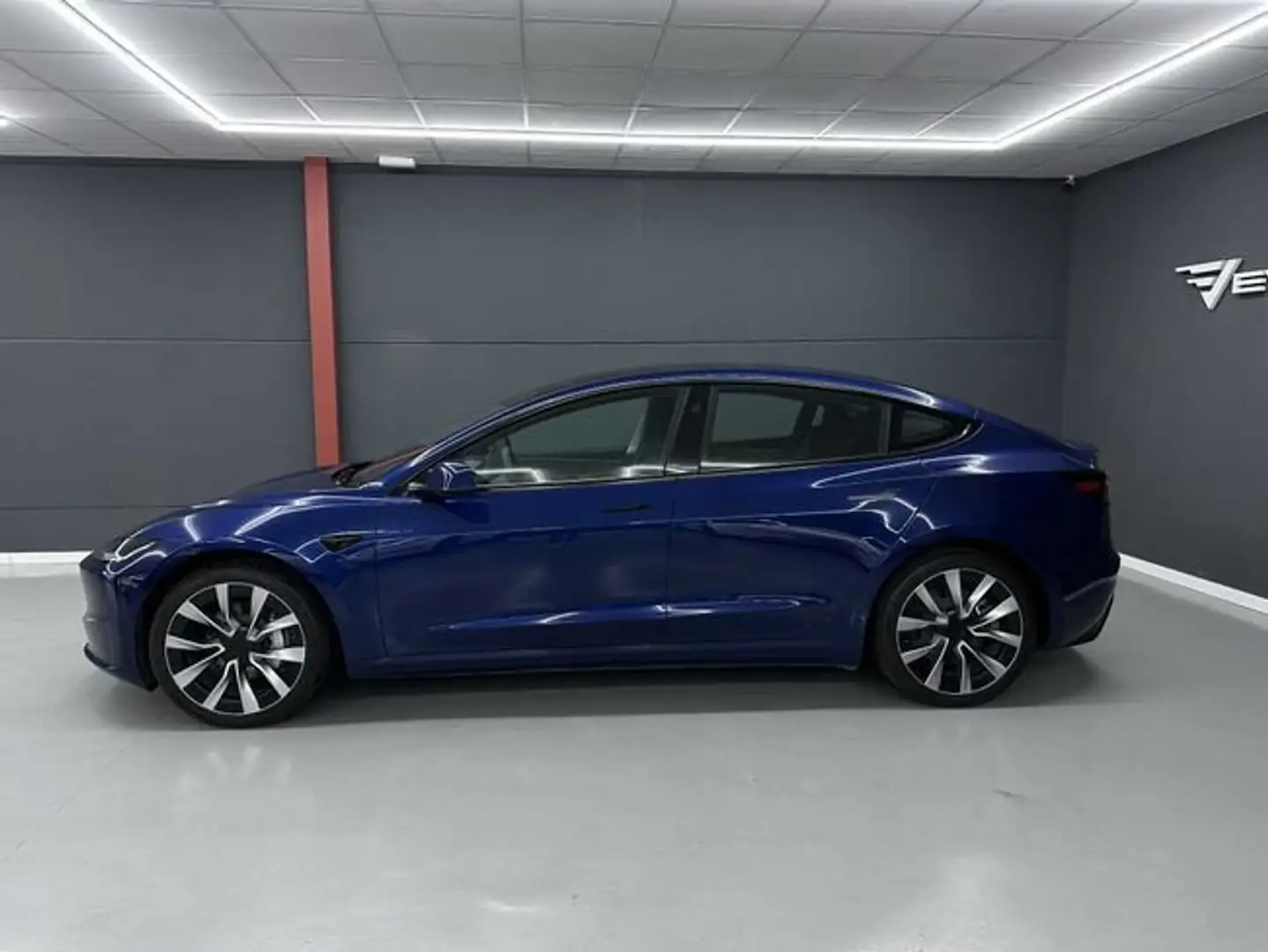 2024 Tesla Model 3, 11 200 km, Španielsko — foto 2 z 12