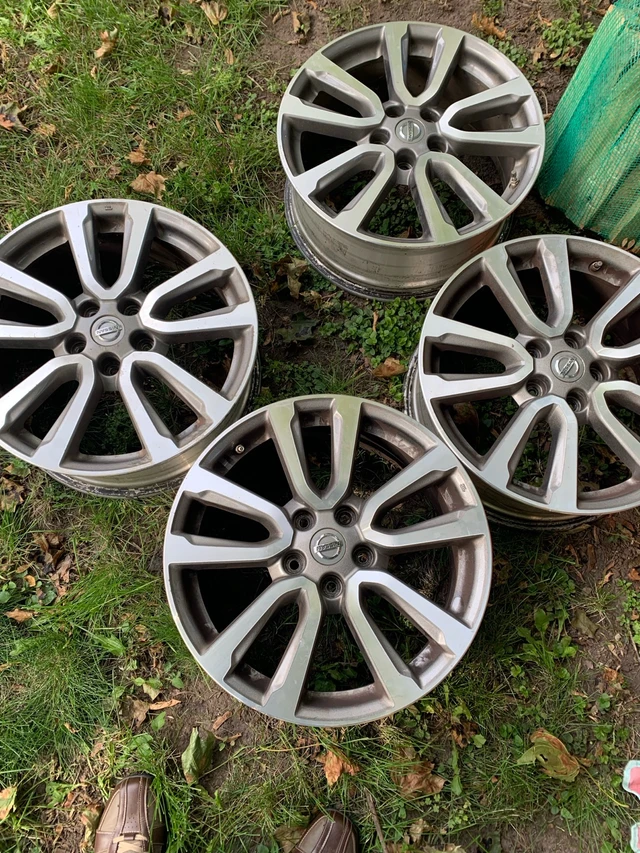 18” Nissan Rims, dovoz Kanada — foto 1