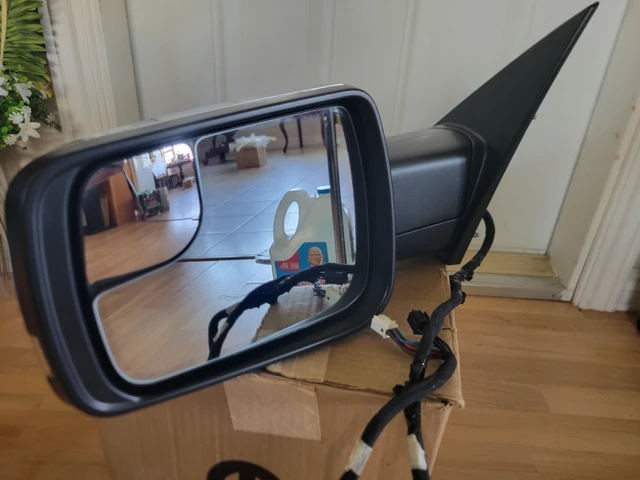 OE Mopar levý Mirror | Save $500 | 2019-22 Ram 1500, dovoz Kanada — foto 1 | AMECAR OE Mopar levý Mirror | Save $500 | 2019-22 Ram 1500, dovoz Kanada — foto 1