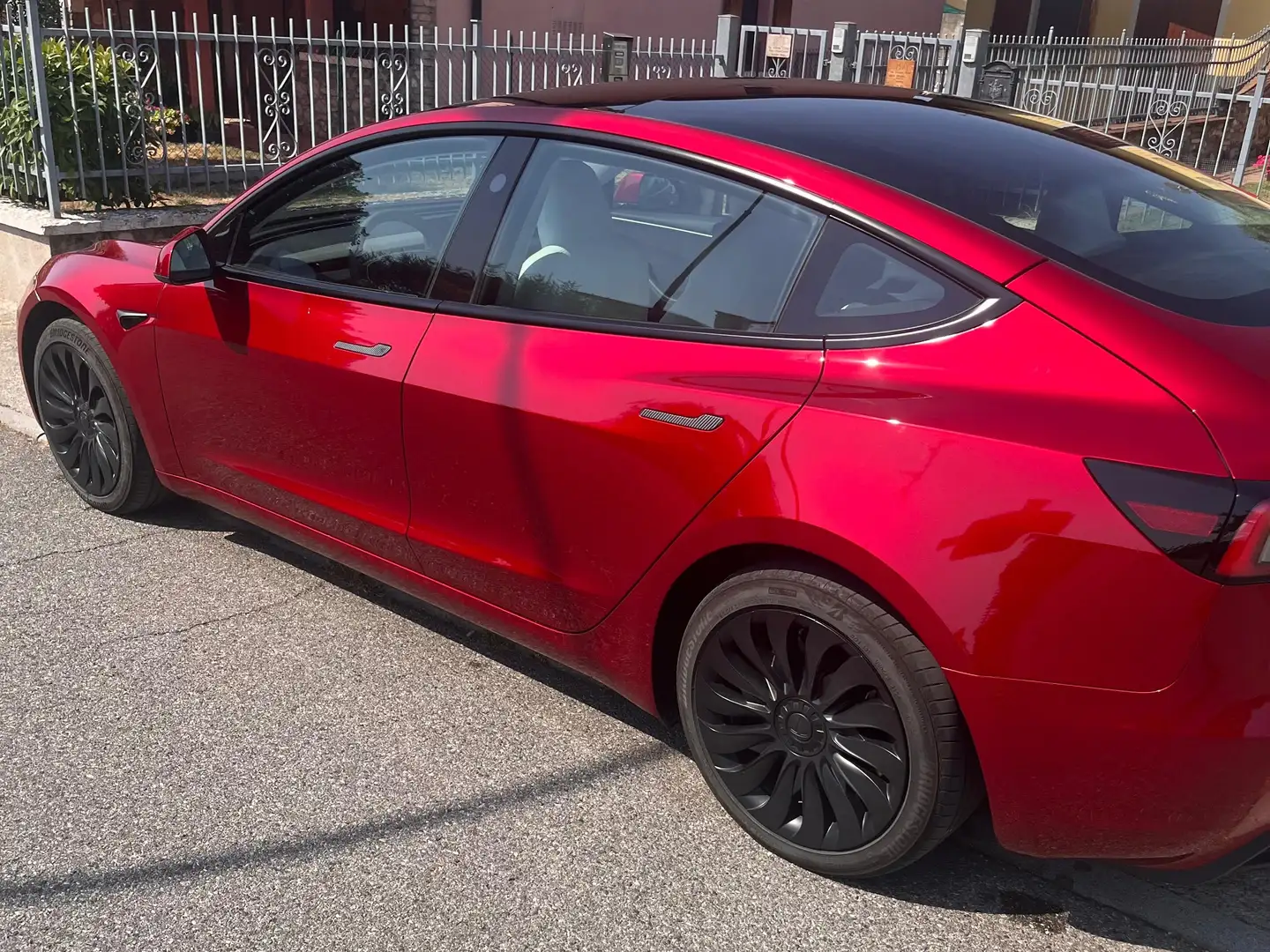 2024 Tesla Model 3, 38 000 km, Taliansko — foto 5 z 12