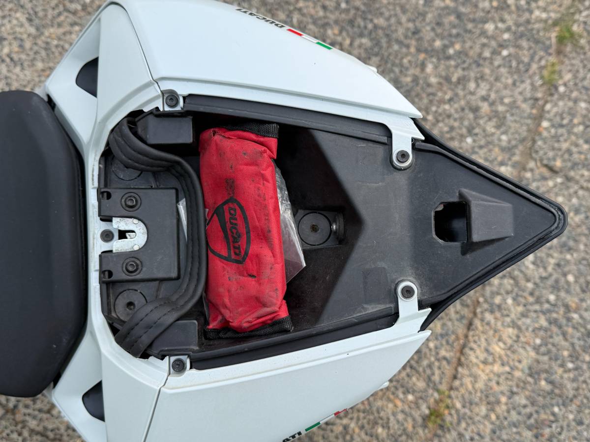 2015 Ducati, dovoz Kanada — foto 12 z 12
