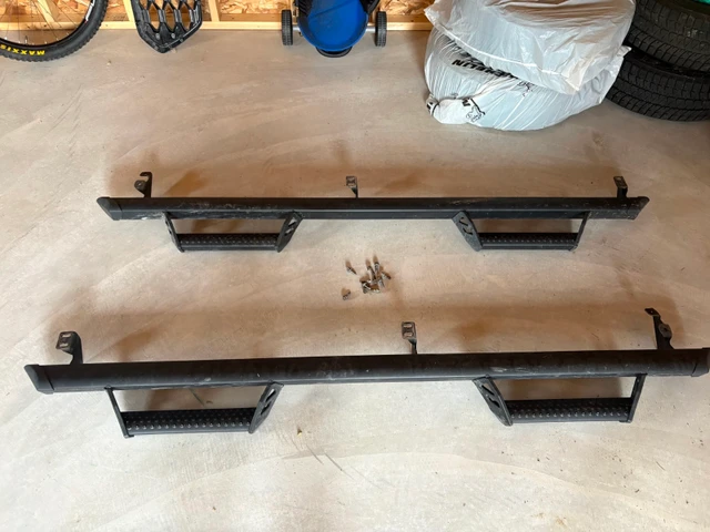 (3rd gen) Tacoma Predator Side Steps, dovoz Kanada — foto 1