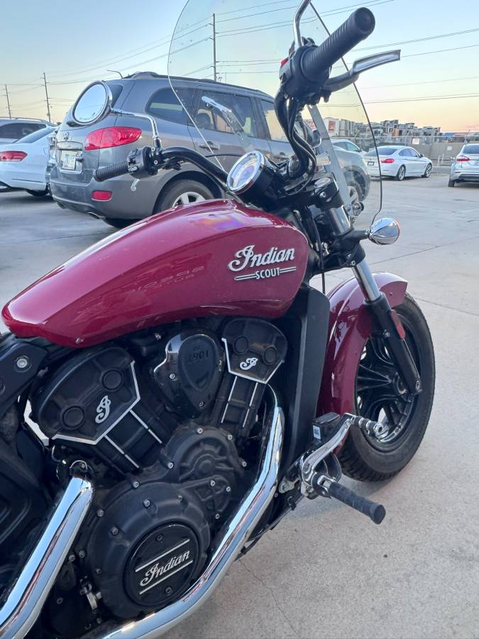 2016 Indian, dovoz USA — foto 1
