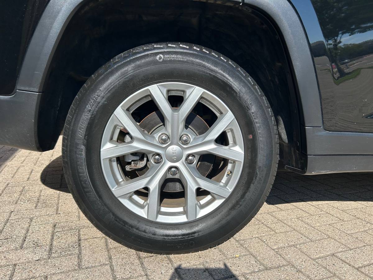 Jeep Cherokee OE 4 Rims & 4 Tires Like nový, dovoz USA — foto 1