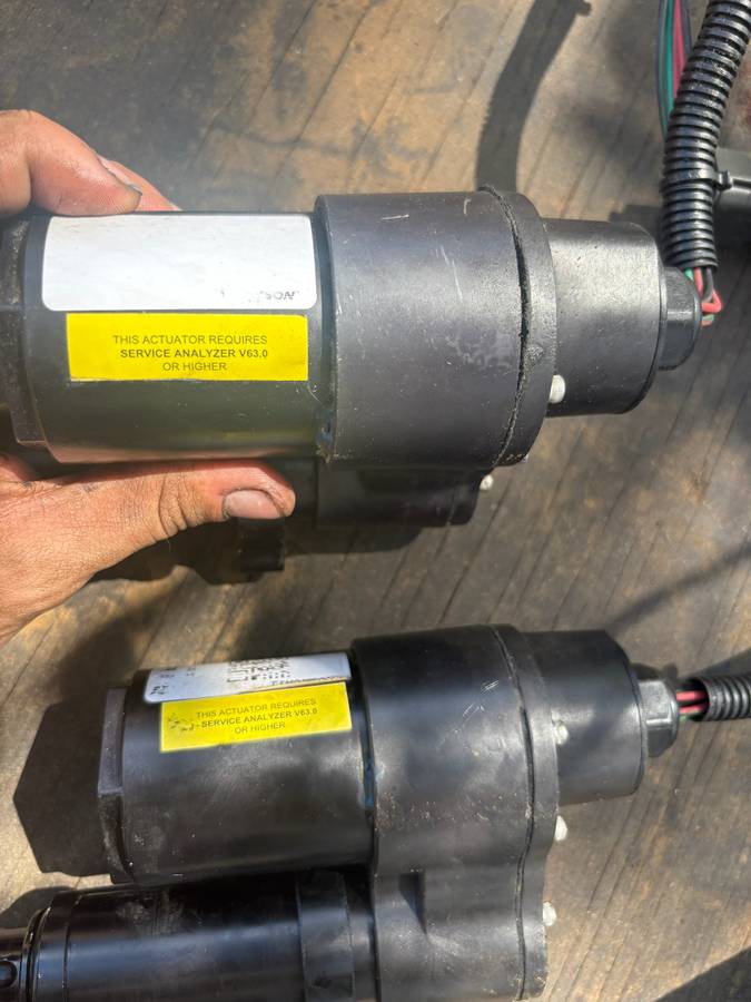pár OE Bobcat ACS Hydraulic Control Valve Actuators, dovoz USA — foto 4 z 6