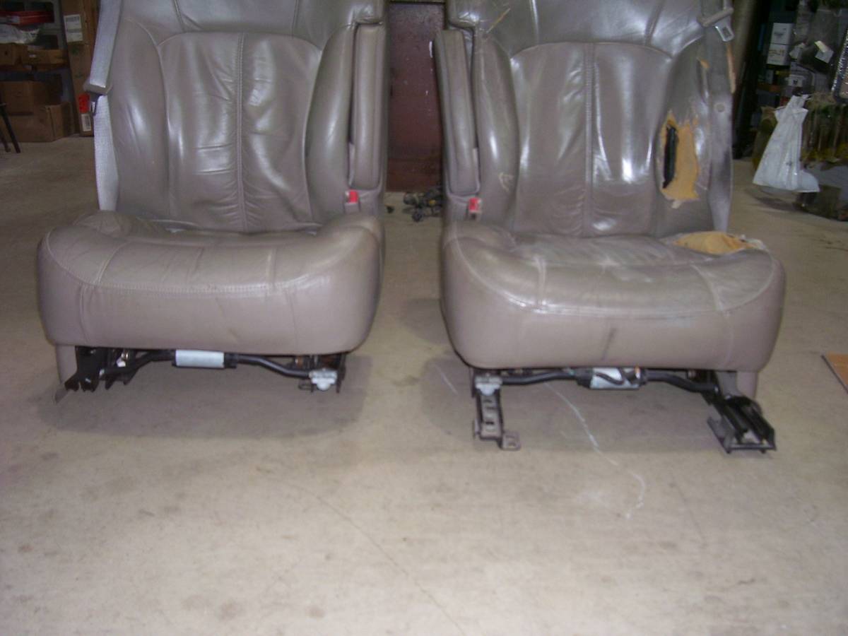 2003 Silverado Seats OE, dovoz USA — foto 2 z 12