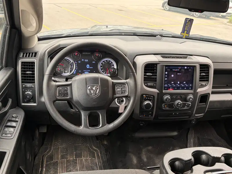 2023 RAM 1500 Classic, 54 196 km, dovoz Kanada — foto 11 z 12