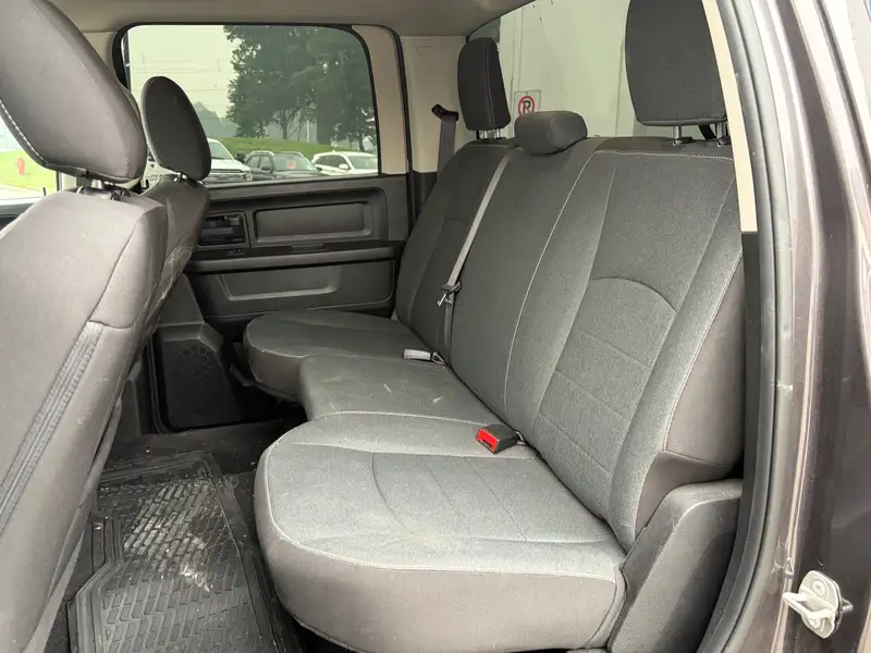 2023 RAM 1500 Classic, 54 196 km, dovoz Kanada — foto 9 z 12