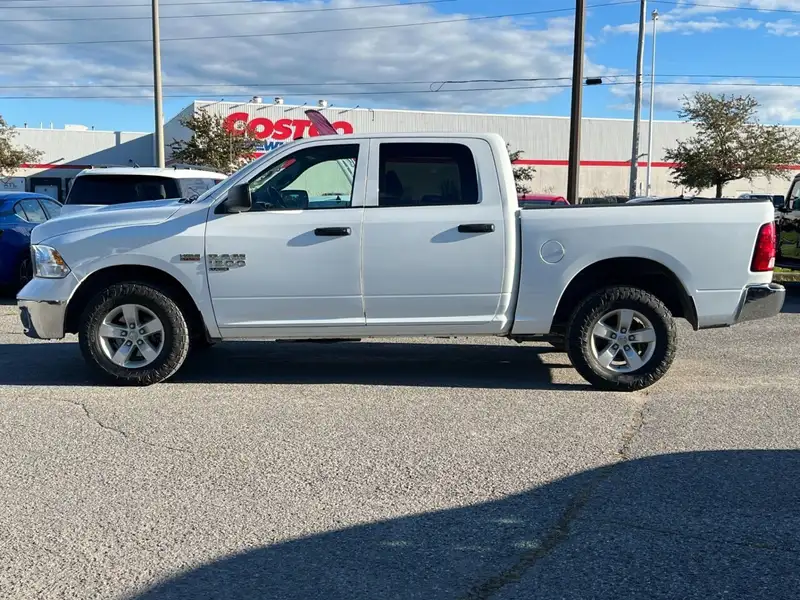 2023 RAM 1500 Classic, biela, 63 392 km, dovoz Kanada — foto 6 z 12
