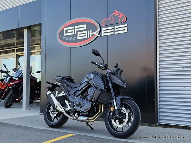 2025 Honda CB 750, 0 km, dovoz Kanada — foto 1