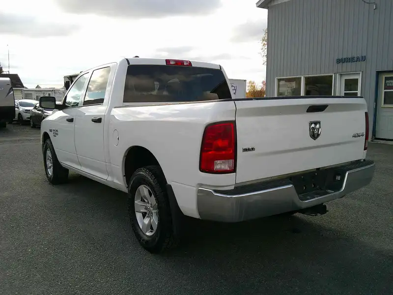 2023 RAM 1500 Classic, biela, 60 486 km, dovoz Kanada — foto 3 z 12