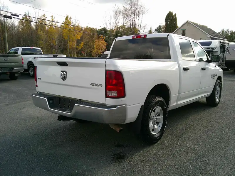 2023 RAM 1500 Classic, biela, 60 486 km, dovoz Kanada — foto 4 z 12