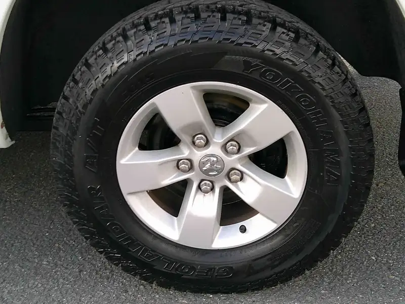 2023 RAM 1500 Classic, biela, 60 486 km, dovoz Kanada — foto 5 z 12