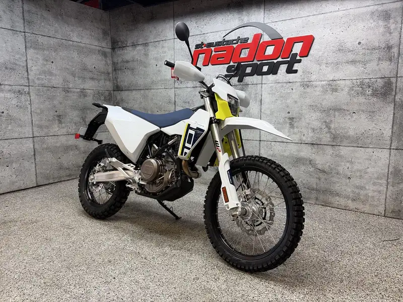 2027 Husqvarna 701 Enduro, 0 km, dovoz Kanada — foto 3 z 7