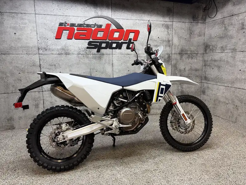 2027 Husqvarna 701 Enduro, 0 km, dovoz Kanada — foto 4 z 7