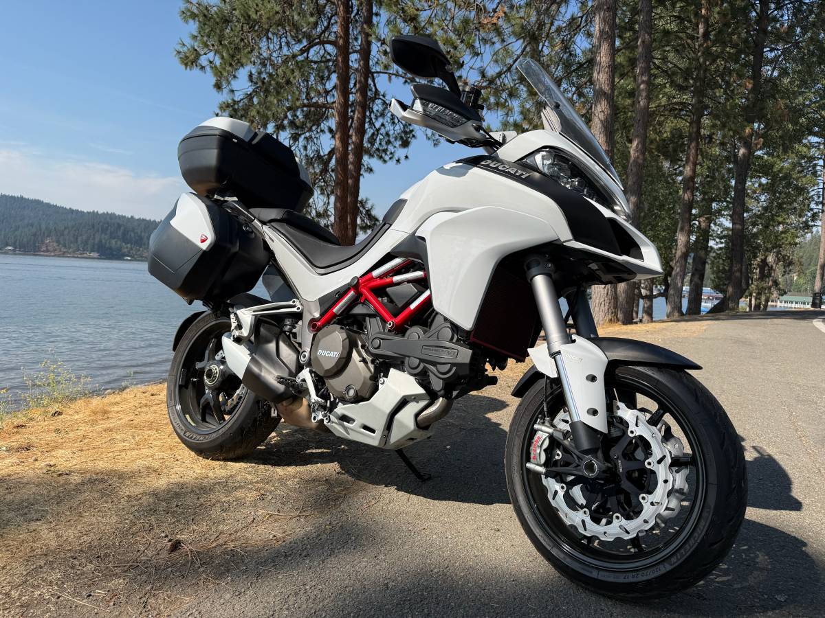 2016 Ducati, dovoz USA — foto 1 | AMECAR 2016 Ducati, dovoz USA — foto 1