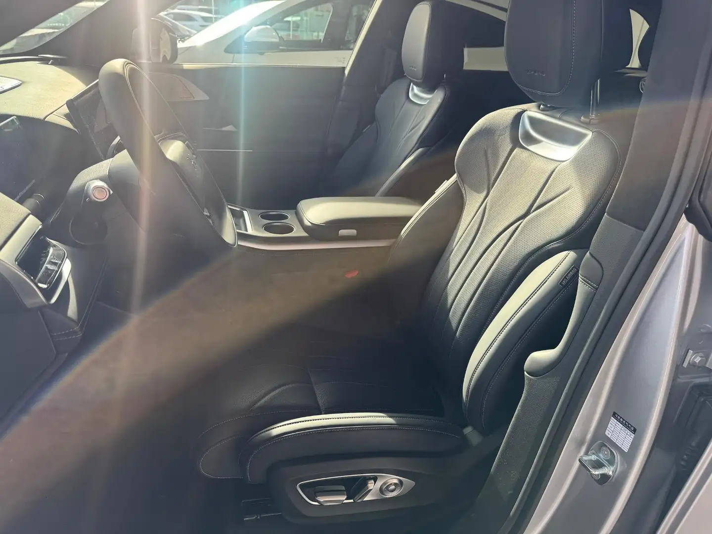 2025 Xpeng G9, Belgicko — foto 7 z 7