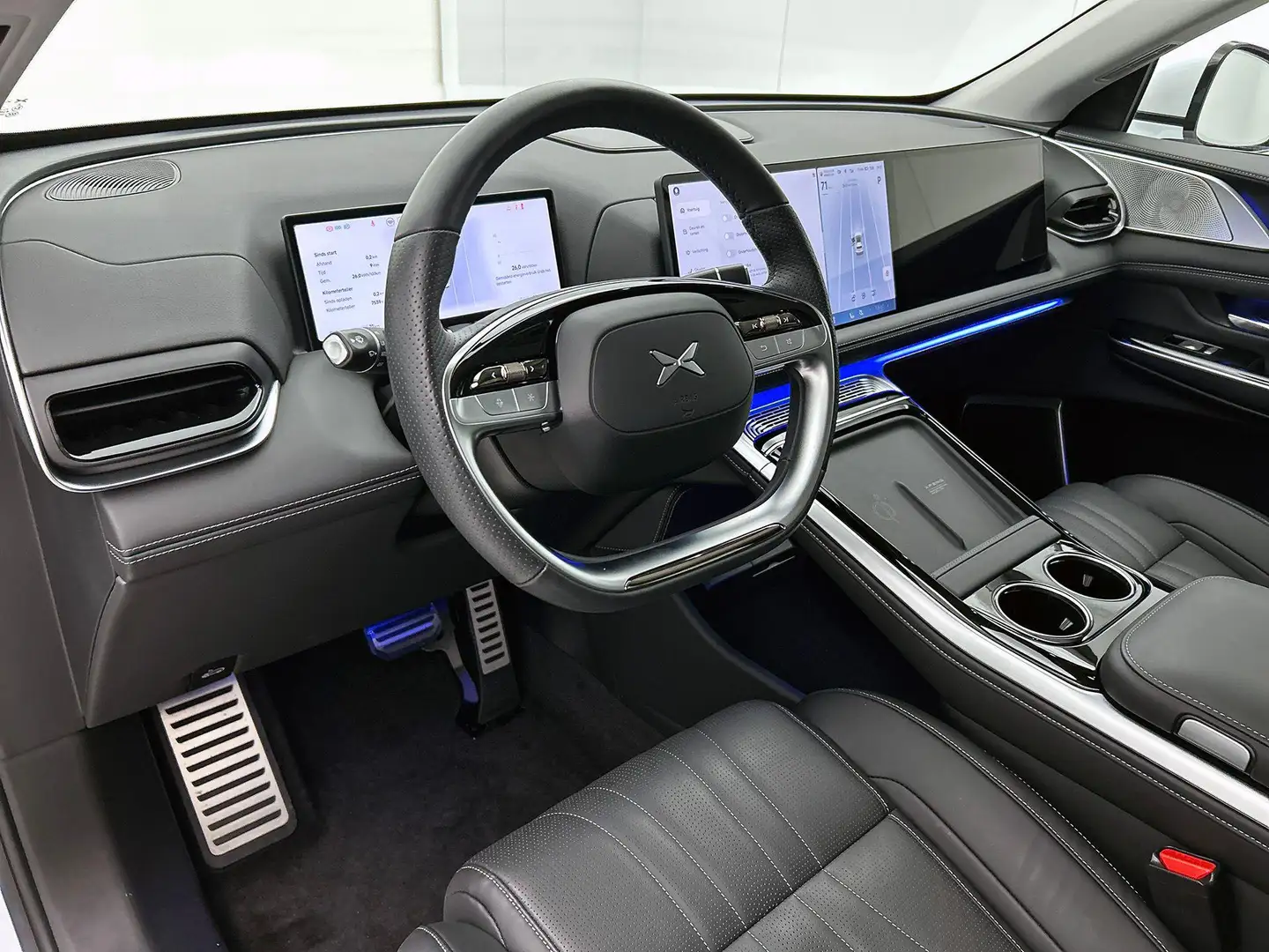 2025 Xpeng G9, 7 528 km, Belgicko — foto 8 z 12