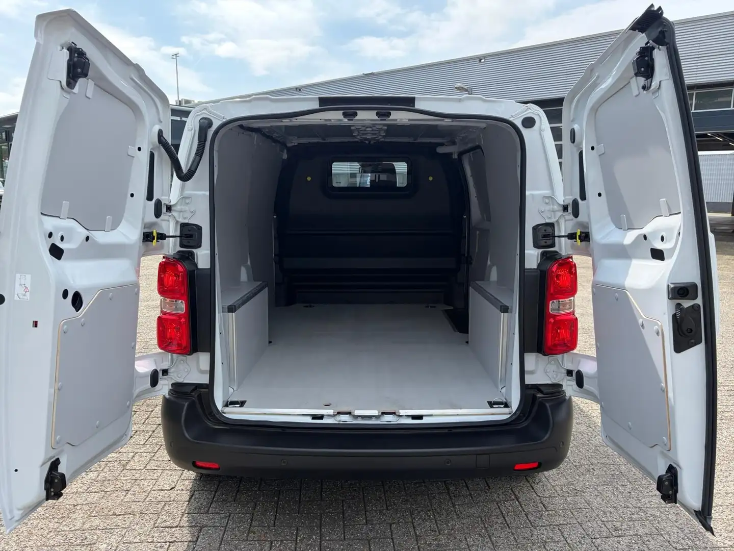 2026 Opel Vivaro-e, 1 km, Holandsko — foto 12 z 12