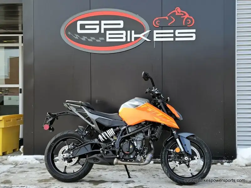 2024 KTM Duke 250, oranžová, 0 km, dovoz Kanada — foto 2 z 12