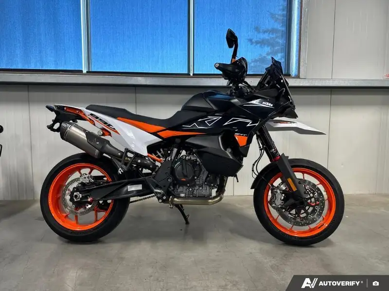2024 KTM 890 SMT, oranžová, 1 427 km, dovoz Kanada — foto 1