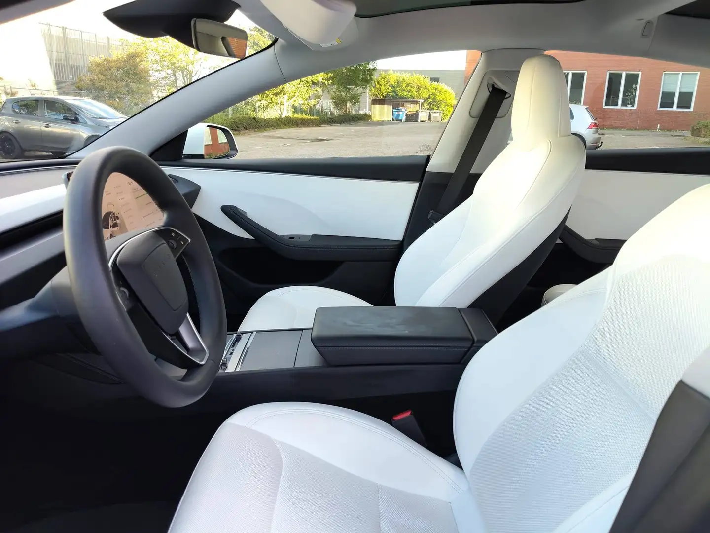 2025 Tesla Model 3, 53 500 km, Holandsko — foto 6 z 9