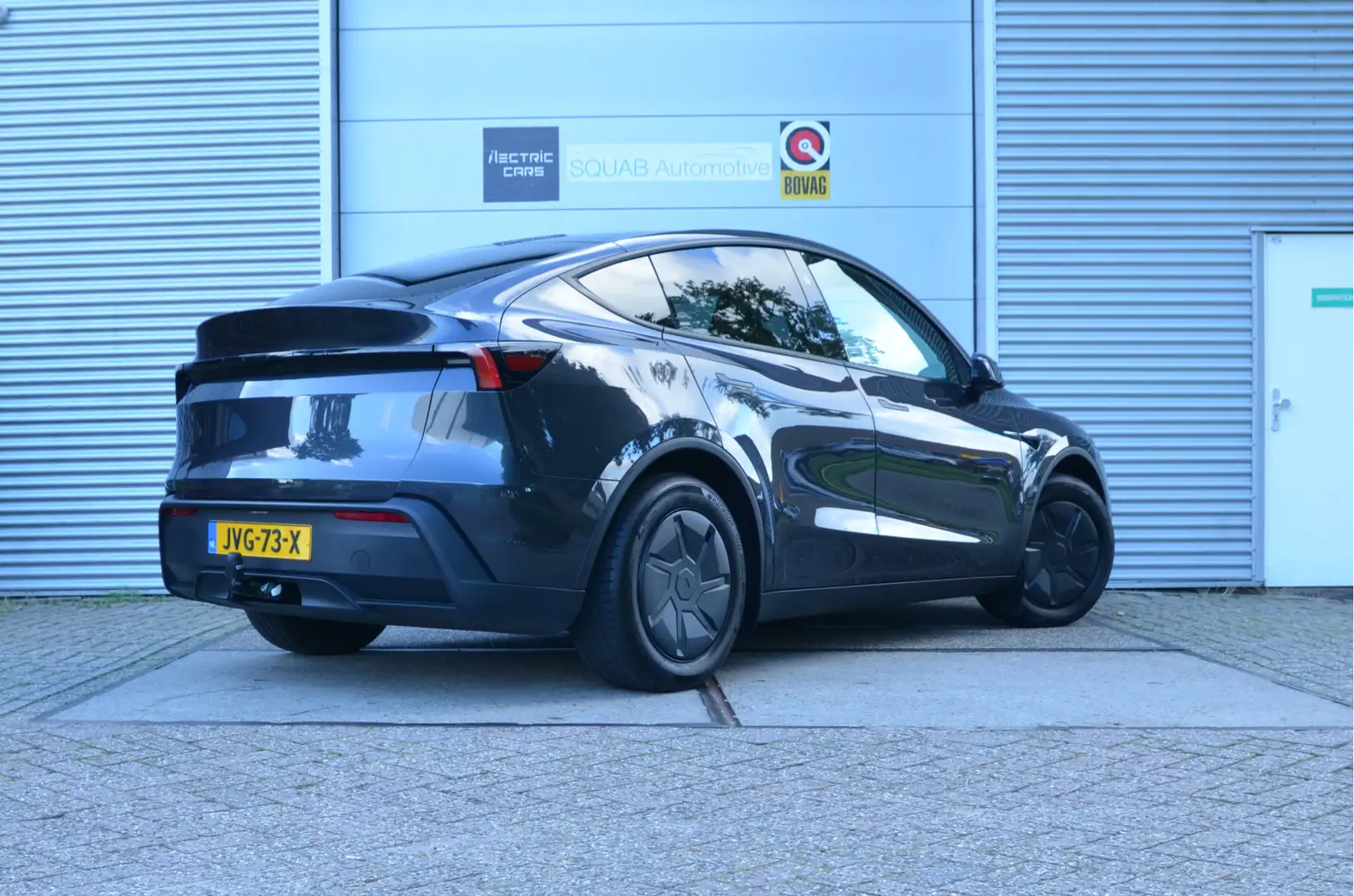 2026 Tesla Model Y, 15 270 km, Holandsko — foto 8 z 12