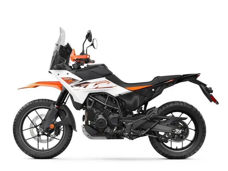 2026 KTM Unspecified, biela, dovoz Kanada — foto 3 z 3