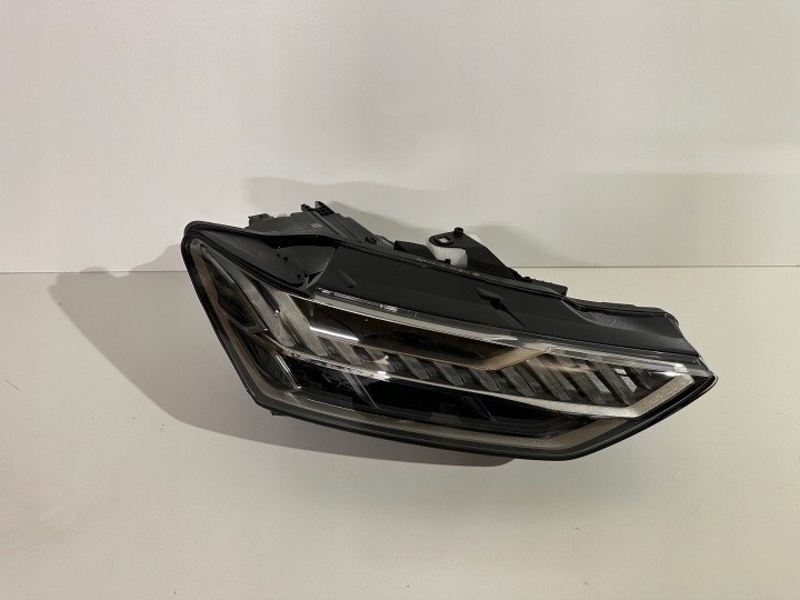 Audi A7 4k8 FULL LED Matrix 4k8941036f pravá přední světlomet, Skladom v EÚ — foto 1