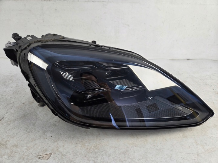 světlomet pravá přední 9y0941060m Matrix Porsche Cayenne 3 Iii facelift 9y0 facelift, Skladom v EÚ — foto 1