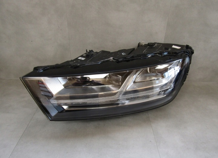 světlomet přední Audi Q7 4m0 FULL LED Matrix 15-19 levá 4m0941035, Skladom v EÚ — foto 1