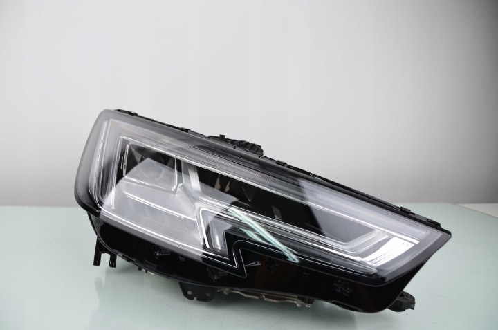 Audi A4 B9 8w FULL LED Matrix 8w0941034a pravá přední světlomet Komplett, Skladom v EÚ — foto 1