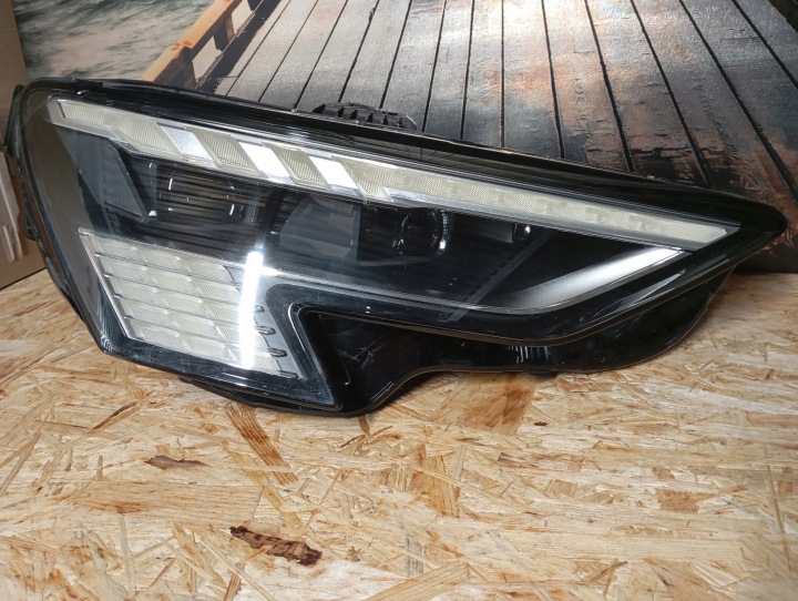 Audi A3 8Y 2020-2024 světlomet pravá Matrix Full LED 8Y0941036 originál, Skladom v EÚ — foto 1
