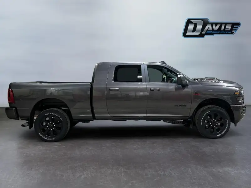 2027 RAM 2500 Laramie, sivá, 0 km, dovoz Kanada — foto 4 z 12
